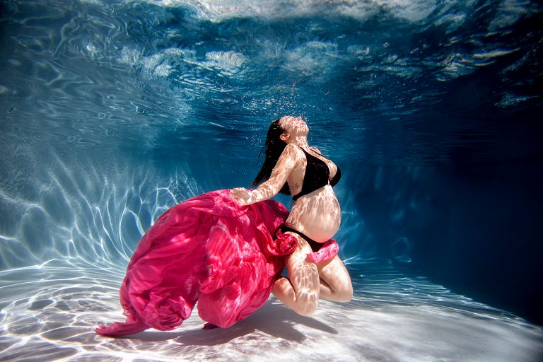 pregnancy photographer texas underwater maternity