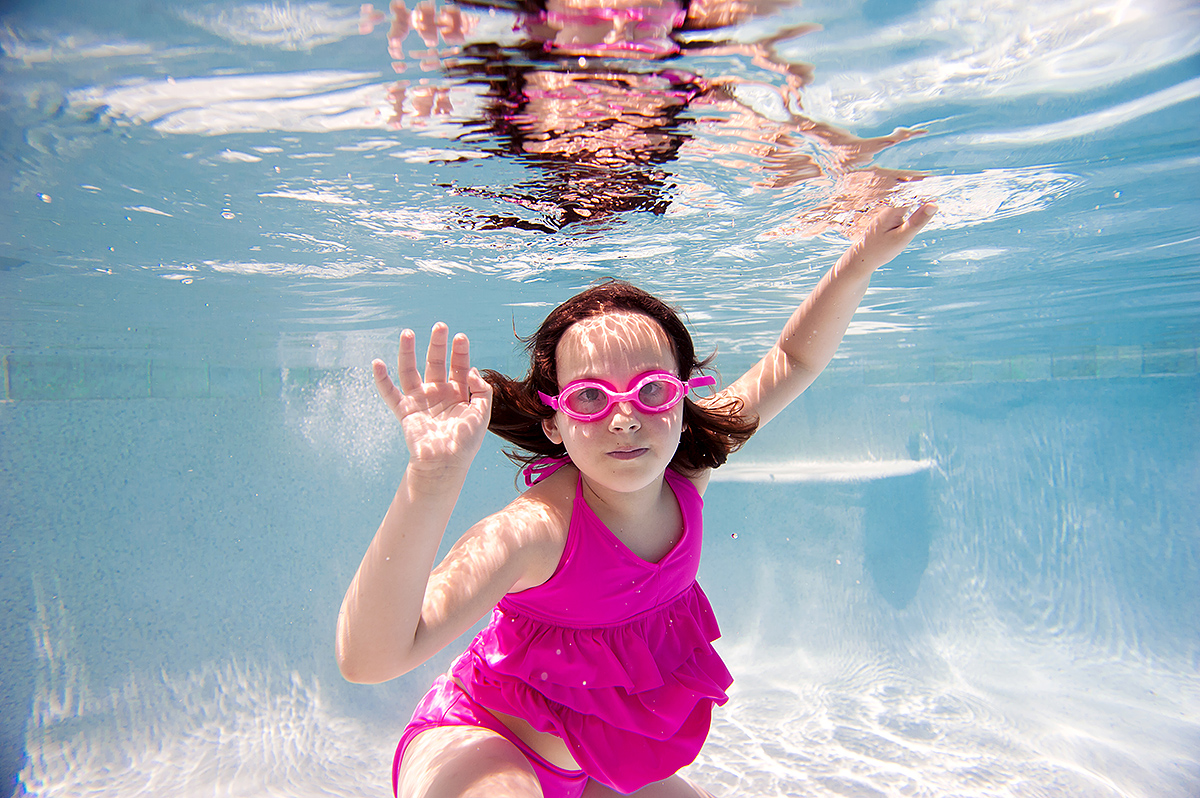 photos of kids underwater