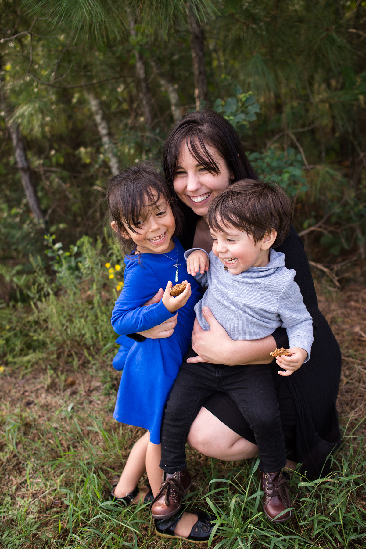 what to look for when hiring a family photographer