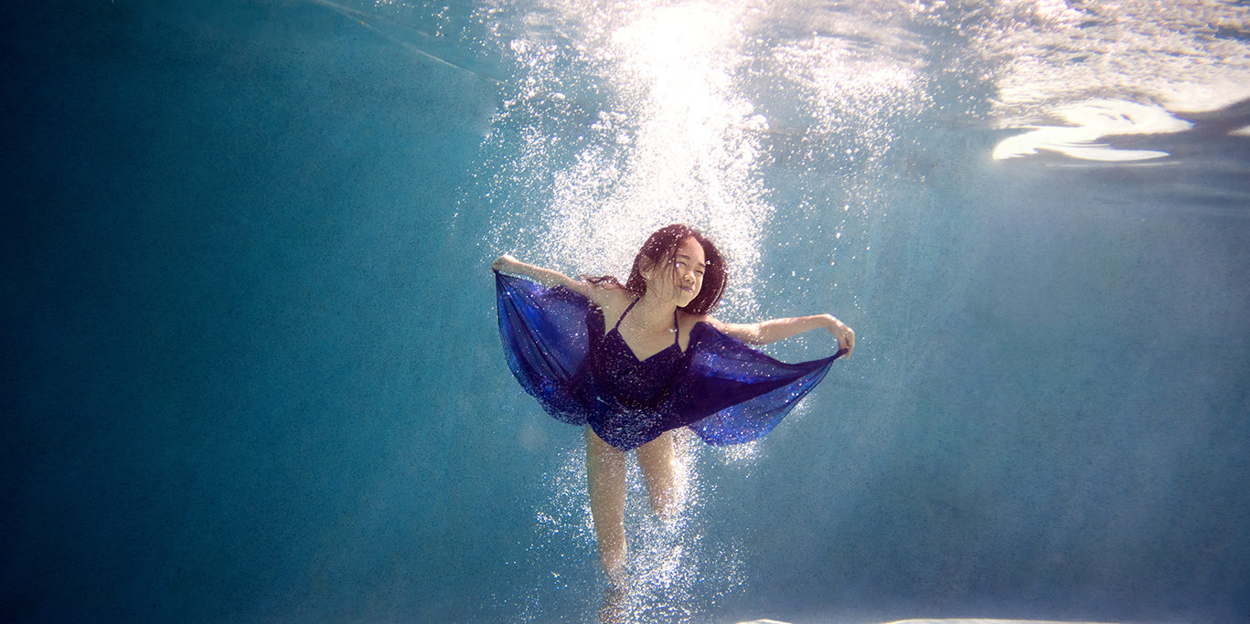 Underwater Photographer - Child & Family Photography